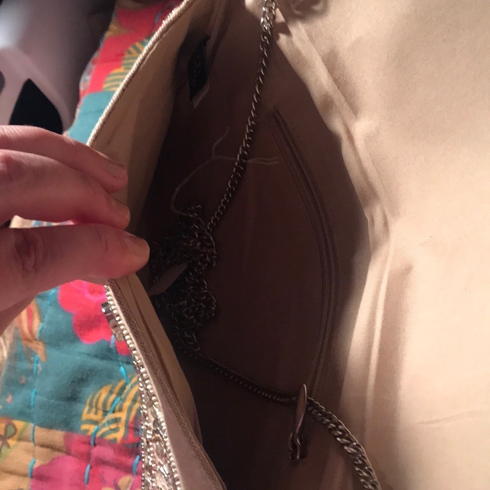2 Chic Beaded Clutch. NWT - Picture 12 of 14